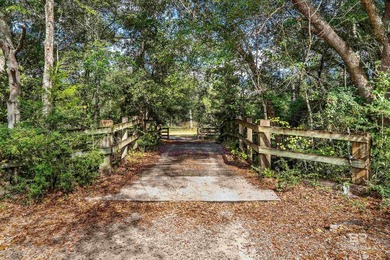 The best of country living with city convenience can be found at - photo 50
