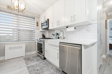 Welcome to this rarely available, most coveted, south facing - photo 18