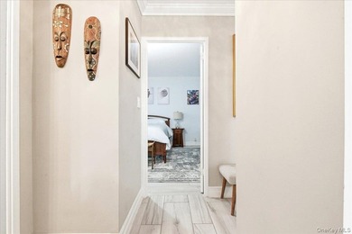 Welcome to this rarely available, most coveted, south facing - photo 21