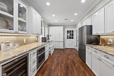 From the moment you walk in, this beautiful home is sure to - photo 10