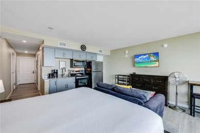 Endless Views from the comfort of your bed. This 5th floor condo - photo 6
