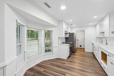 Discover this wonderful three-bedroom, two-bathroom brick ranch - photo 17