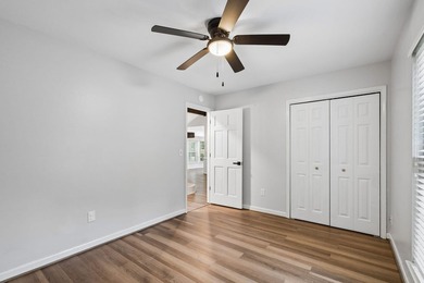 Discover this wonderful three-bedroom, two-bathroom brick ranch - photo 30