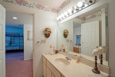 3 Bedroom, 3 Bath lakefront condo in Regatta Bay Condominiums at - photo 31