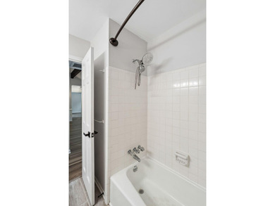 Discover this wonderful three-bedroom, two-bathroom brick ranch - photo 32