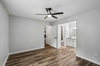 Discover this wonderful three-bedroom, two-bathroom brick ranch - photo 36