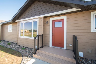 The convenience of one-level living meets the opportunity to - photo 2