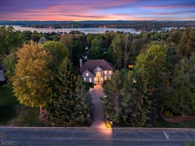 Beautifully updated and designed for the way today's buyers want - photo 45