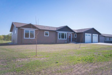The convenience of one-level living meets the opportunity to - photo 5