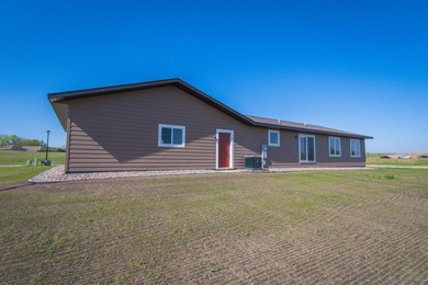 The convenience of one-level living meets the opportunity to - photo 6