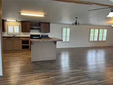 695 S Vista - Double wide manufactured home with large primary - photo 3