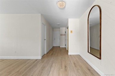 Welcome to Stony Hollow, a fabulous gated community where - photo 6