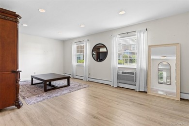 Welcome to Stony Hollow, a fabulous gated community where - photo 7