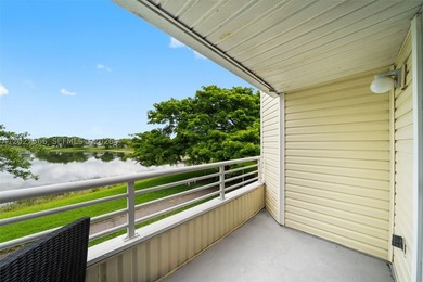 Beautifully updated lakefront condo in a Key West-style gated - photo 17