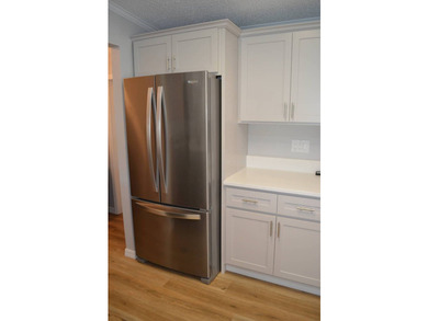 Beautifully renovated 2BR/2BA home for sale in the highly - photo 3