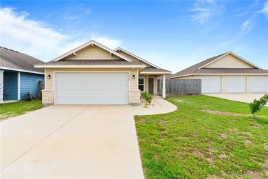Located in Flour Bluff, this 3 bedroom, 2 bathroom home offers 7 - photo 3