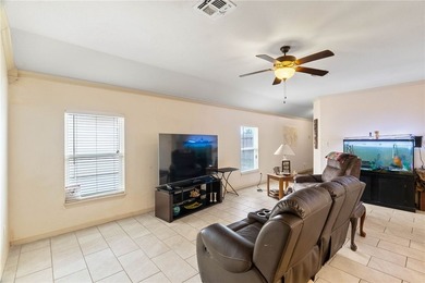 Located in Flour Bluff, this 3 bedroom, 2 bathroom home offers 7 - photo 6