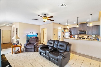 Located in Flour Bluff, this 3 bedroom, 2 bathroom home offers 7 - photo 7