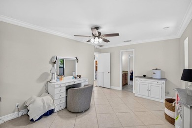 MOVE-IN READY! Rare waterfront retreat on a quiet cul-de-sac in - photo 31