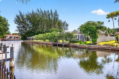 MOVE-IN READY! Rare waterfront retreat on a quiet cul-de-sac in - photo 44