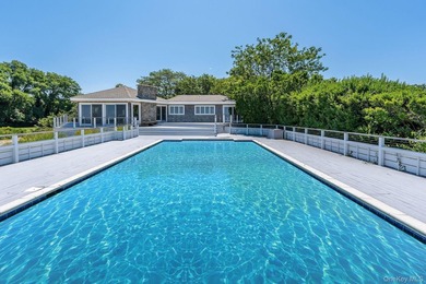 Beautiful, expansive soundfront retreat offering rare, direct - photo 7