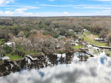 Lake Home Sale Pending in Oviedo, Florida