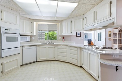 Welcome home to this charming and inviting 2-bedroom, 2-bath - photo 13