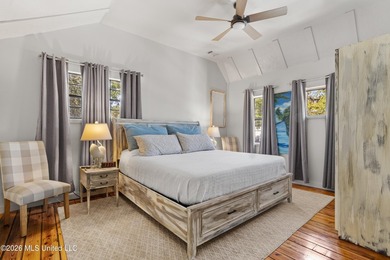 Tucked away on the charming and distinctive Father Ryan Avenue - photo 33