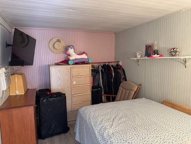 This Spacious 2 Bedroom, 1 Bath Home is located in Holiday - photo 7