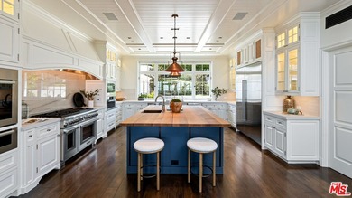 Perched in the premier Palisades Riviera enclave, this - photo 13