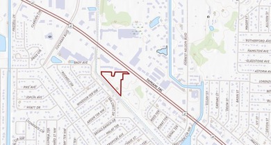 Located directly on the highly traveled Tamiami Trail (U.S. 41) - photo 3
