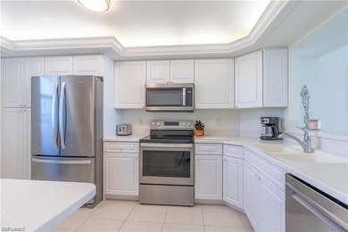 Beachfront condo with 2 bedrooms and 2 bathroom. Spectacular - photo 4