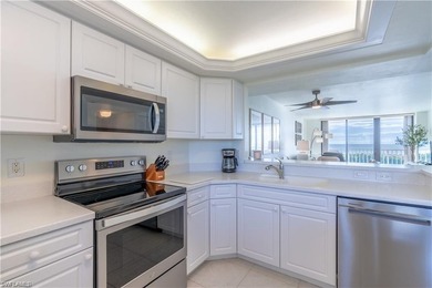 Beachfront condo with 2 bedrooms and 2 bathroom. Spectacular - photo 5