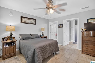 *PARADISE IN CALERA* Escape to the perfect blend of comfort - photo 30