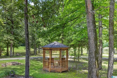 *PARADISE IN CALERA* Escape to the perfect blend of comfort - photo 37