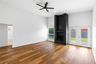 Discover your new home at 1620 Memorial Pkwy in Portland, TX - photo 5