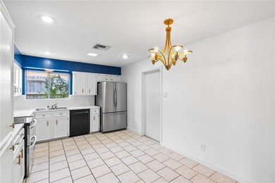 Discover your new home at 1620 Memorial Pkwy in Portland, TX - photo 10