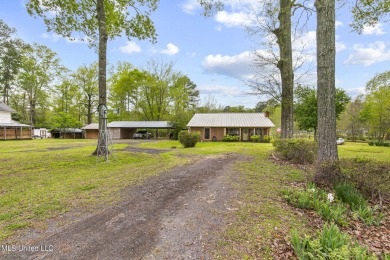 Ross Barnett Reservoir Home Sale Pending in Brandon Mississippi