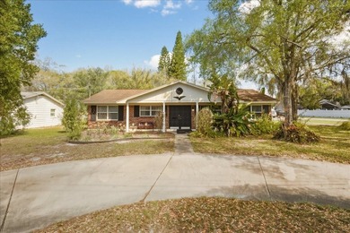 Lake Carroll Home Sale Pending in Tampa Florida