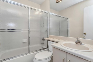 Welcome to Oceanside Cove! This beautifully maintained 2-bedroom - photo 11