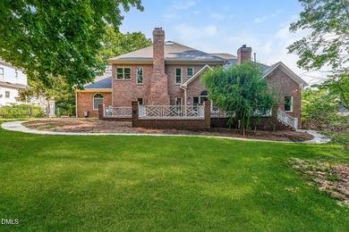 Classic all-brick elegance meets timeless interior craftsmanship - photo 4