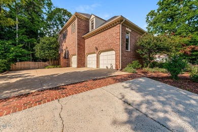 Classic all-brick elegance meets timeless interior craftsmanship - photo 5