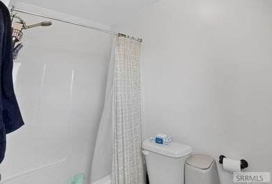 Welcome to 85 E Legacy Drive! Built in 2022, this immaculate - photo 28