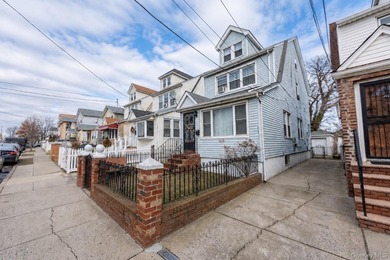 Fully detached single-family home in a prime location. Three - photo 2
