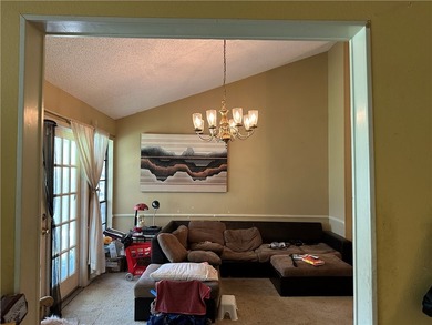 This 3 bedroom 2 bathroom home offers over 1900 square feet of - photo 5