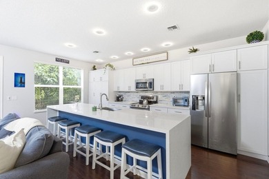 Beautifully updated newer-construction townhome in the - photo 15