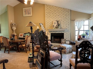 This 3 bedroom 2 bathroom home offers over 1900 square feet of - photo 7