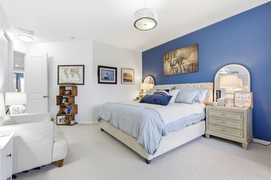 Beautifully updated newer-construction townhome in the - photo 19