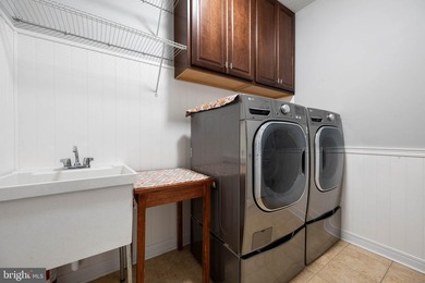 SMART LIVING WITH ROOM TO GROW: Featuring energy saving solar - photo 27