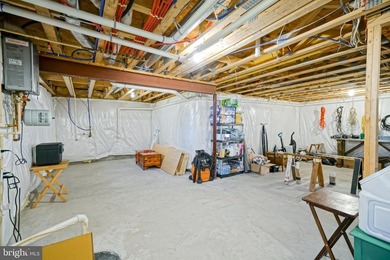 SMART LIVING WITH ROOM TO GROW: Featuring energy saving solar - photo 37